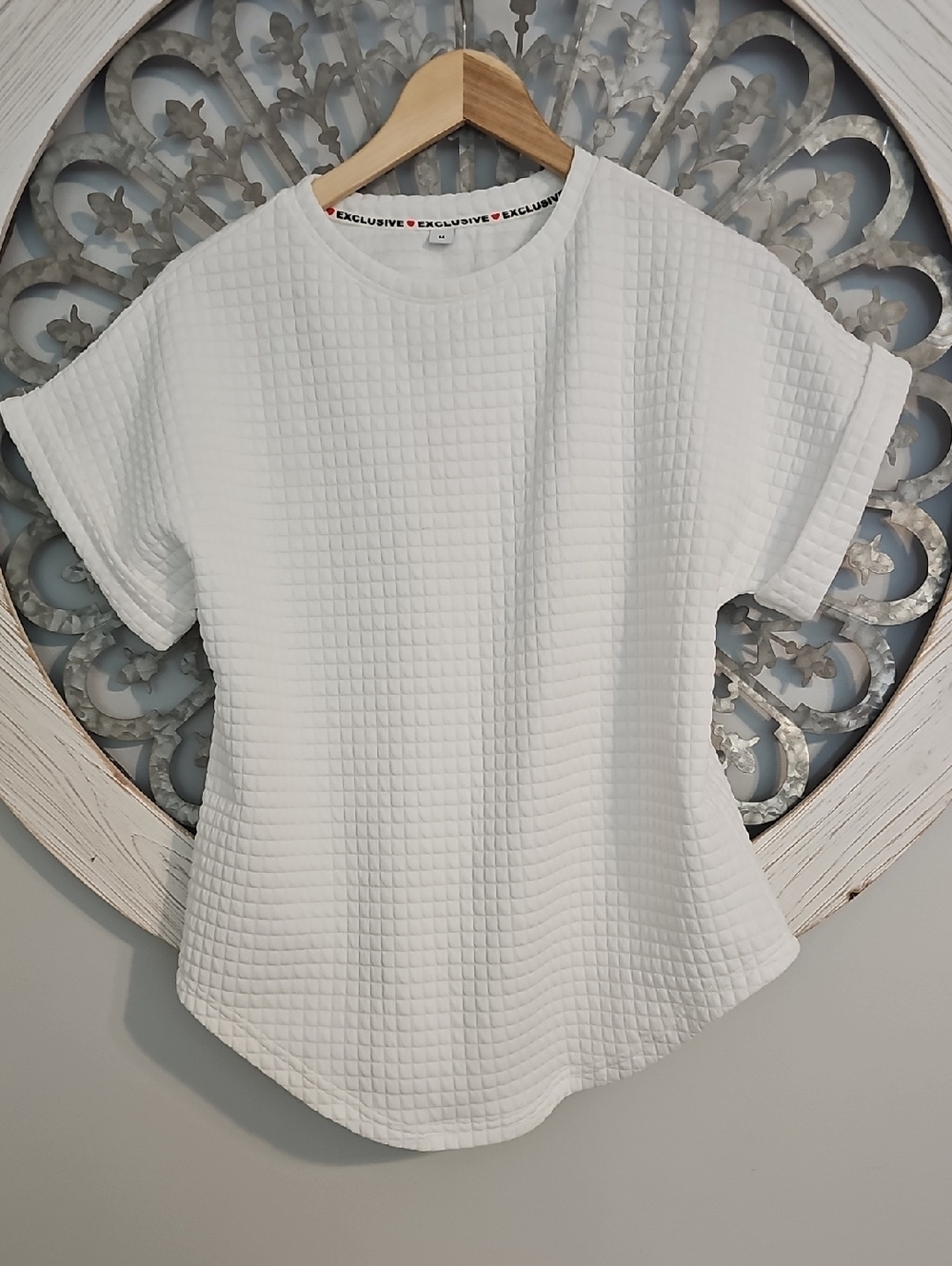 Source Unknown White Textured Short Sleeve Tee